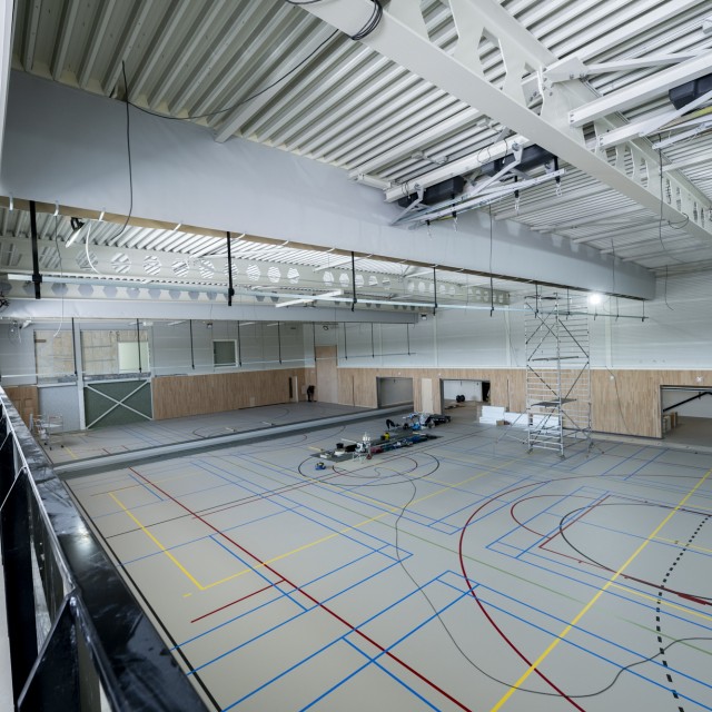 Gemeente Helmond Braak Stadion 2024 06 Plaatsing lichtmast armatuur 13 06 2024 Foto Dave van Hout 9839